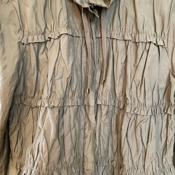 Chico’s Army Green Ruched Tiered Ruffle Lightweight Zip Jacket - size M - Picture 4 of 6
